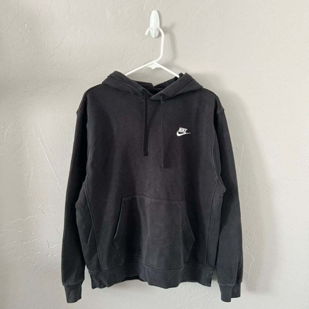 🔥🔥 NIKE Essential embroidered Black Fleece Pullover Hoodie Men Sz Med. - GUC